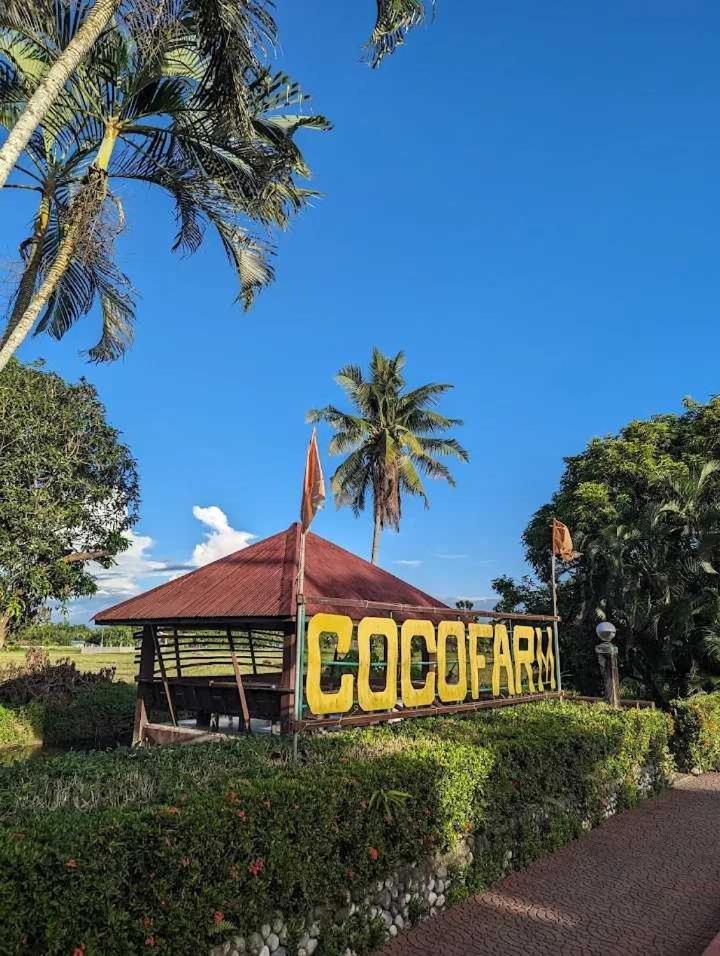 Hotel Pantropi-Coco Farm à Calapan Extérieur photo